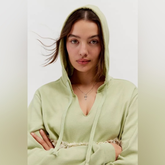 New UO BDG Shai Eyelet Pullover Hoodie Sweatshirt- Green - Picture 5 of 7
